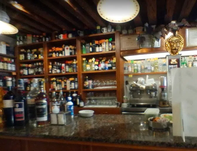 Cantine del Vino già Schiavi (Cantinone), Venice