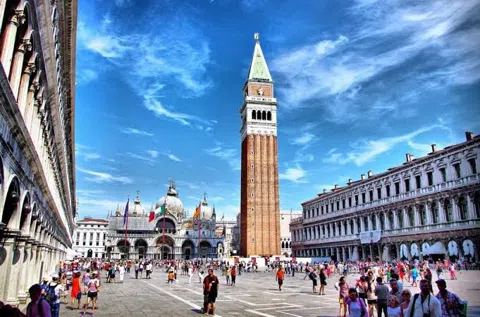 Above the Canals: Venice's Rooftop Terraces